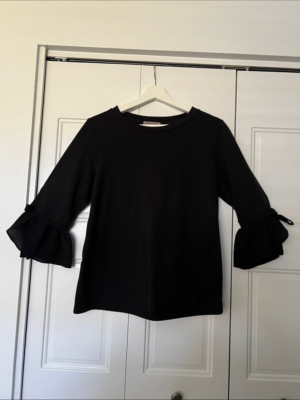 Black Ruffle-Bow Sleeve Women’s Top - Small